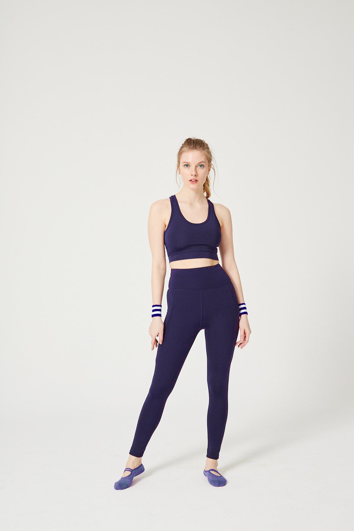 HIGH WAISTED SEAMLESS ACTIVEWEAR POCKET LEGGINGS AND SPORTS BRA SET - –  ENNA MODA